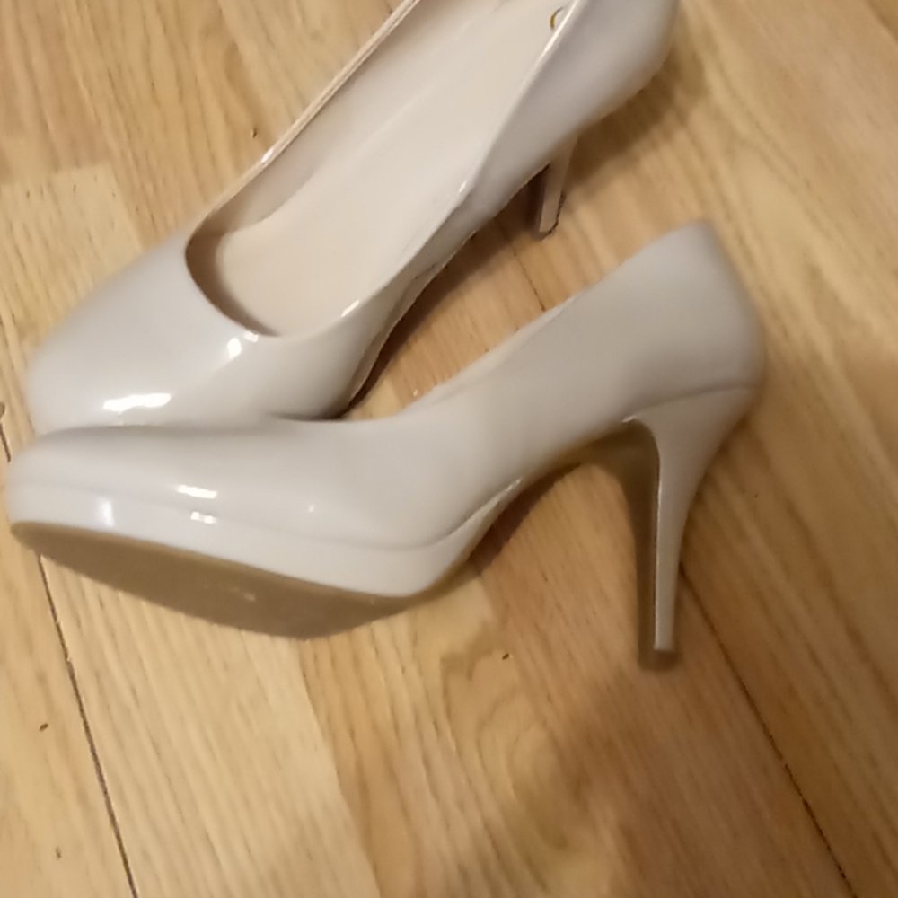 Nude heels - Picture 3 of 3